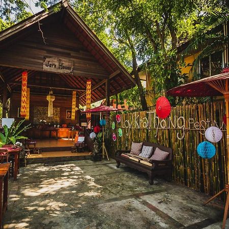 Joy'S House & Tour Bed & Breakfast Chiang Mai Exterior photo