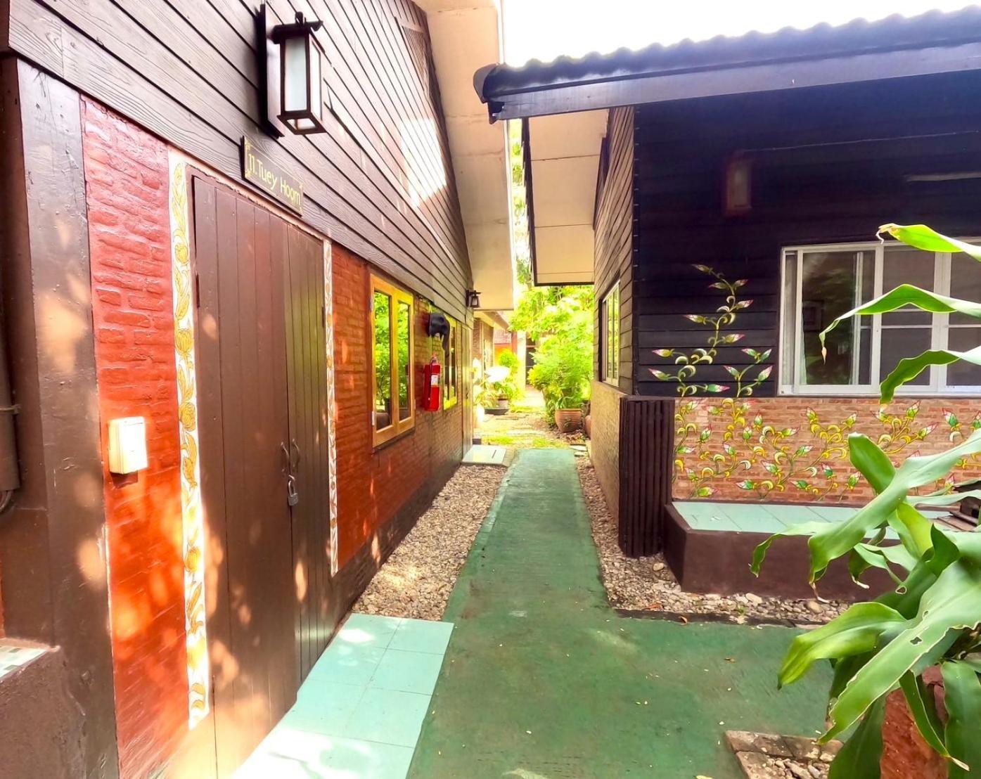 Joy'S House & Tour Bed & Breakfast Chiang Mai Exterior photo