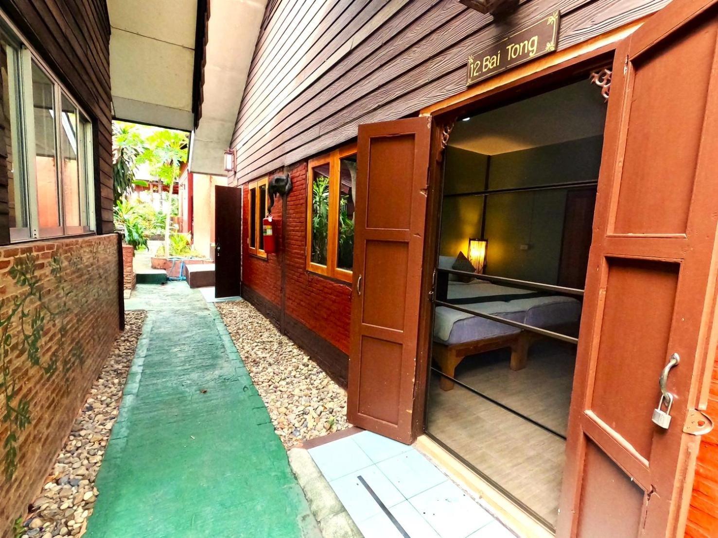 Joy'S House & Tour Bed & Breakfast Chiang Mai Exterior photo