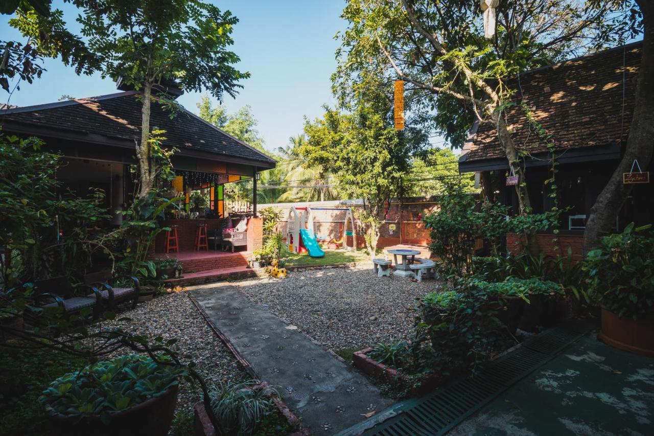 Joy'S House & Tour Bed & Breakfast Chiang Mai Exterior photo