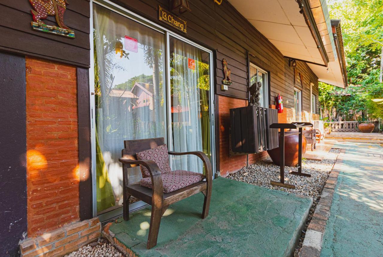 Joy'S House & Tour Bed & Breakfast Chiang Mai Exterior photo