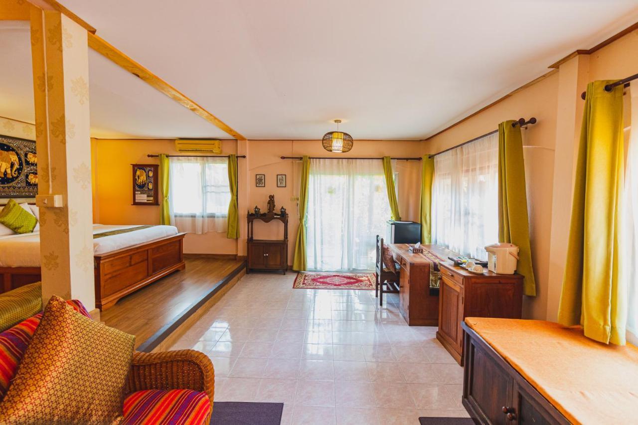 Joy'S House & Tour Bed & Breakfast Chiang Mai Exterior photo