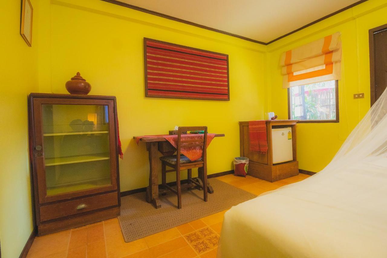 Joy'S House & Tour Bed & Breakfast Chiang Mai Exterior photo