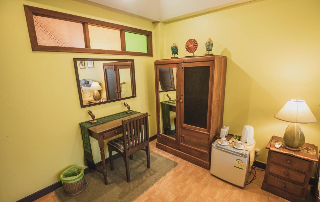 Joy'S House & Tour Bed & Breakfast Chiang Mai Exterior photo