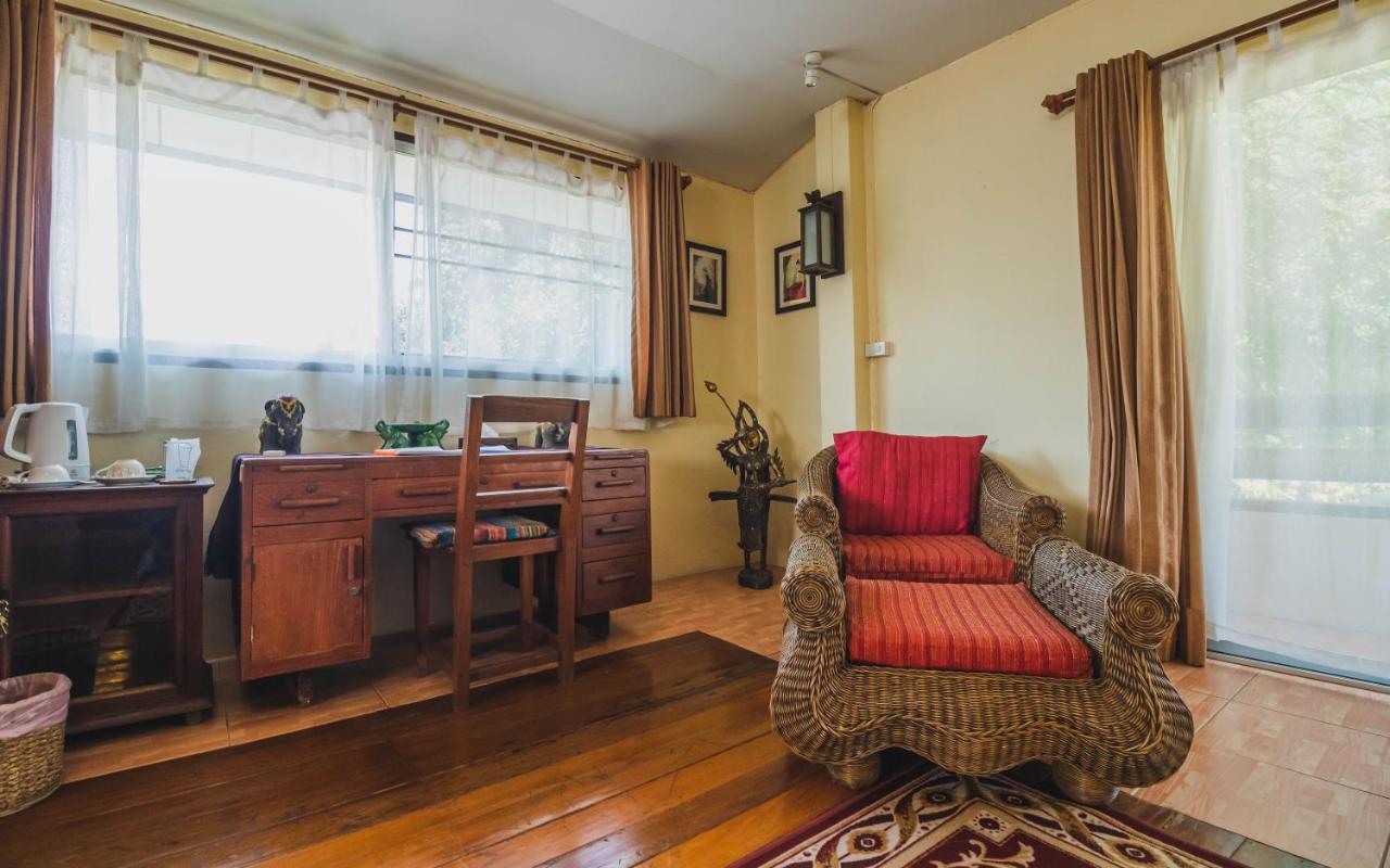 Joy'S House & Tour Bed & Breakfast Chiang Mai Exterior photo